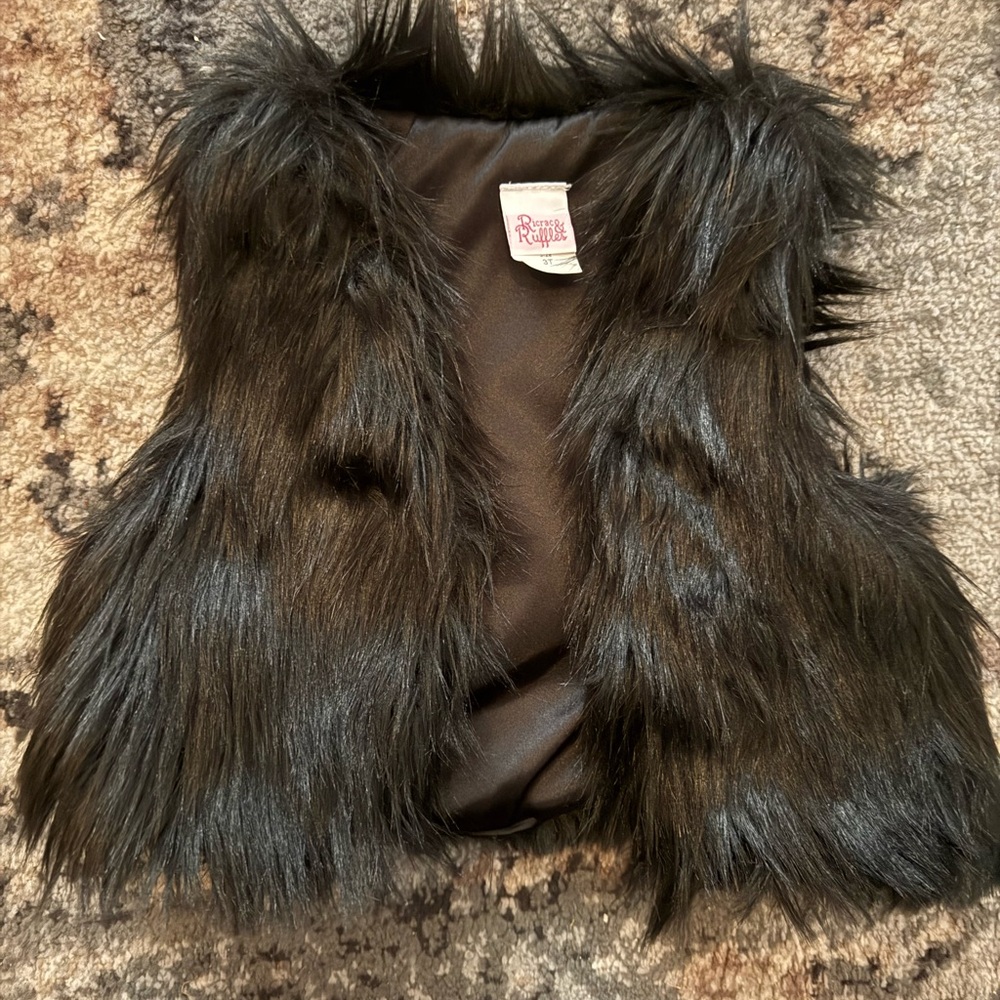 Size 3T EUC Ricrac vest